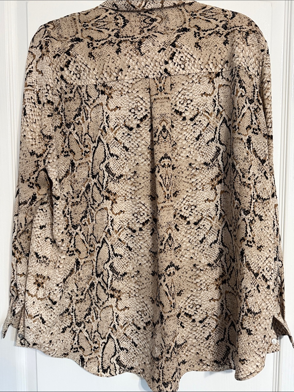 Rose & Olive snake print blouse - Picture 4 of 7